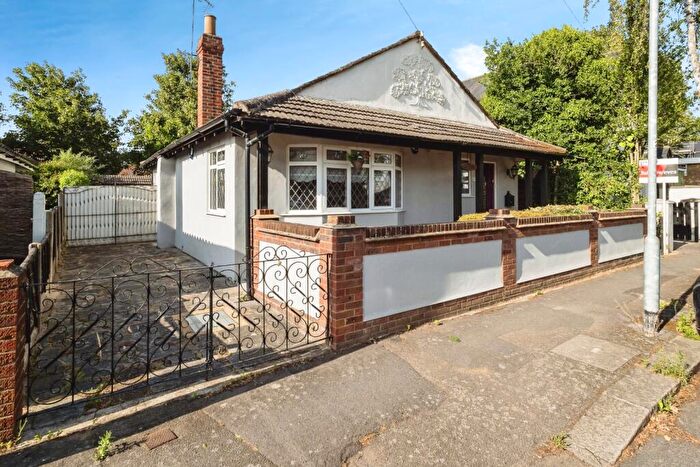 2 Bedroom Bungalow For Sale In Stanley Road, Hornchurch, RM12