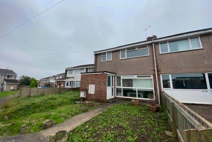 3 Bedroom Property To Rent In Cedar Close, Bristol, BS34