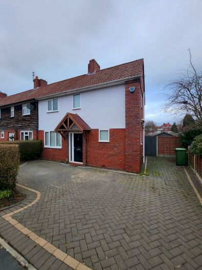 3 Bedroom Terraced House To Rent In Coppice Avenue, Stourbridge, DY9