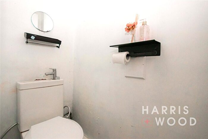 3 Bedroom End Of Terrace House For Sale In Rowney Gardens, Dagenham, RM9