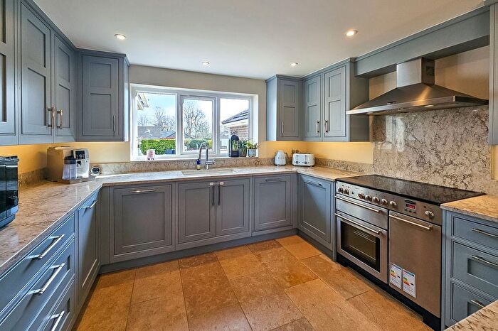 5 Bedroom Detached House To Rent In Azerley Grove, Harrogate, HG3
