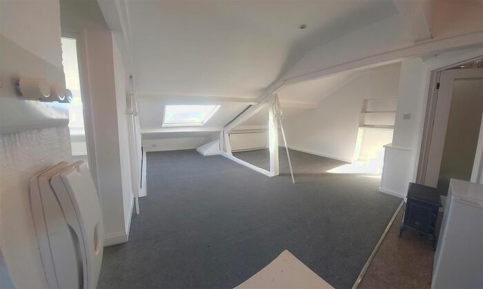 3 Bedroom Property To Rent In Old Mill Close, St. Leonards, Exeter, EX2