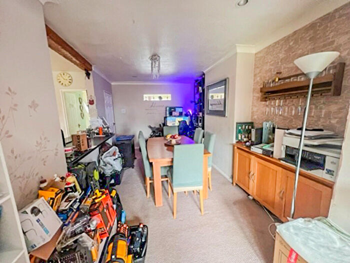 3 Bedroom Terraced House For Sale In Nicholson Road, Thundersley, SS7