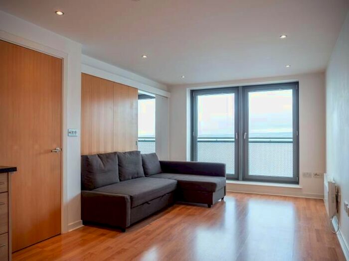 2 Bedroom Flat To Rent In Western Harbour Breakwater, Edinburgh, EH6