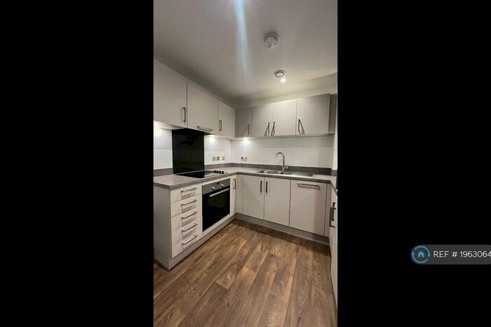 1 Bedroom Flat To Rent In Lexington Gardens, Birmingham, B15