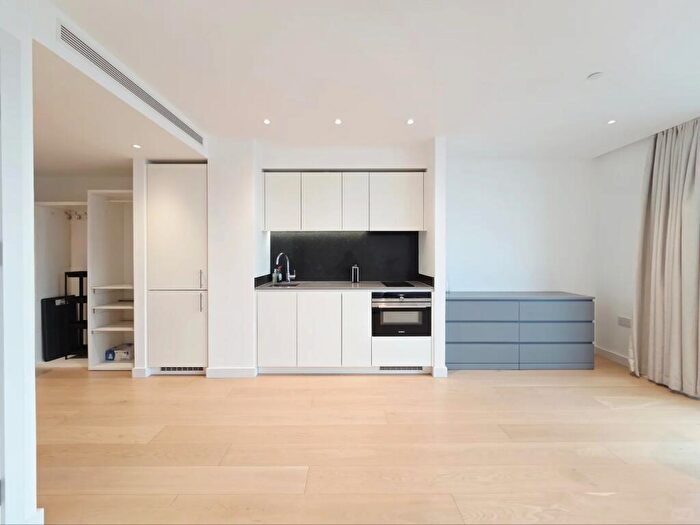 Studio To Rent In Marsh Wall, London, E14
