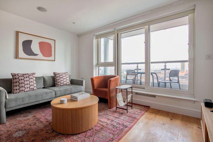 2 Bedroom Flat To Rent In Vauxhall, SW8