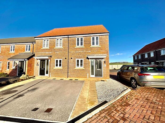 2 Bedroom Property To Rent In Shetland Drive, Seamer, Scarborough, YO12