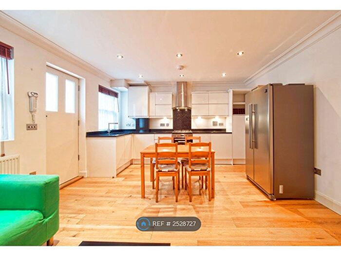 1 Bedroom Flat To Rent In Athelstane Mews, London, N4