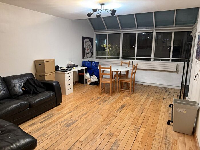 1 Bedroom Flat For Sale In Brunswick Centre, London, WC1N