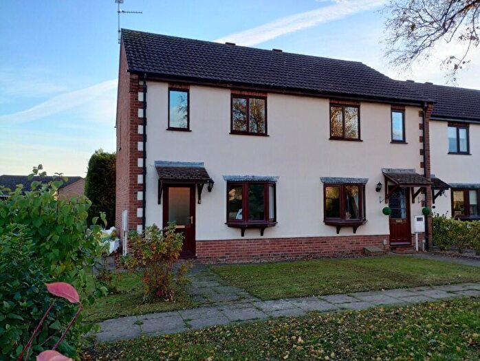 2 Bedroom End Of Terrace House To Rent In Fairfield Close, Spalding, PE11
