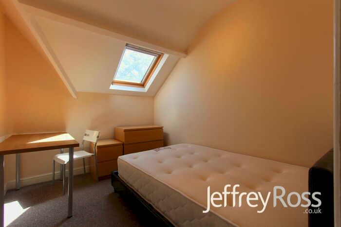 8 Bedroom Private Hall To Rent In Richmond Road, Roath, CF24