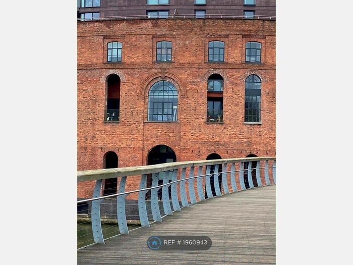 2 Bedroom Maisonette To Rent In Cask Store, Bristol, BS1