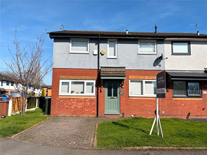 3 Bedroom Semi Detached House For Sale In Honiton Close, Hopwood, Greater Manchester, OL10