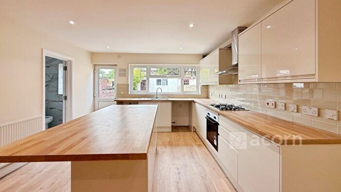 5 Bedroom Terraced House To Rent In Lennox Avenue Gravesend, DA11