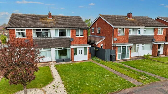 3 Bedroom Semi-Detached House For Sale In Thornhill Road, Claydon, Ipswich, IP6