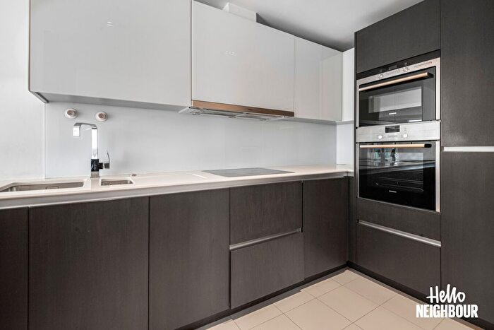 2 Bedroom Flat To Rent In Belvedere House, Kew Bridge Road, Brentford, TW8