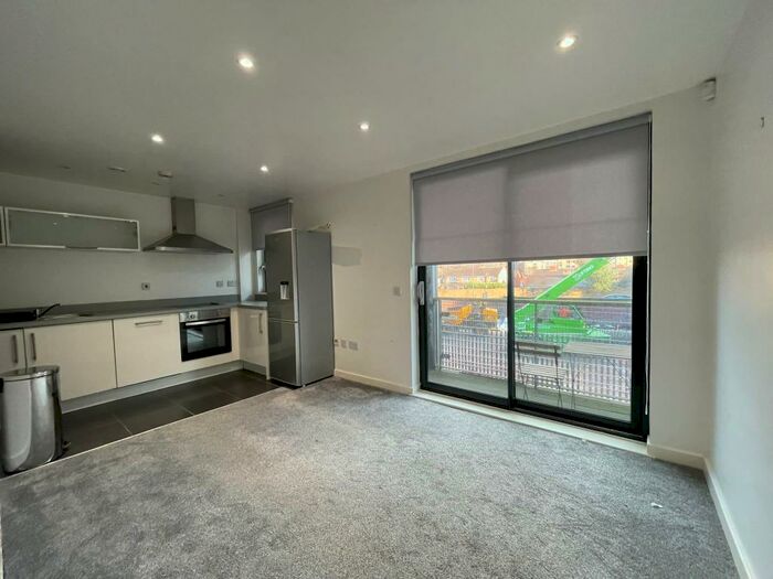 Apartment To Rent In Chandlers Wharf, L1