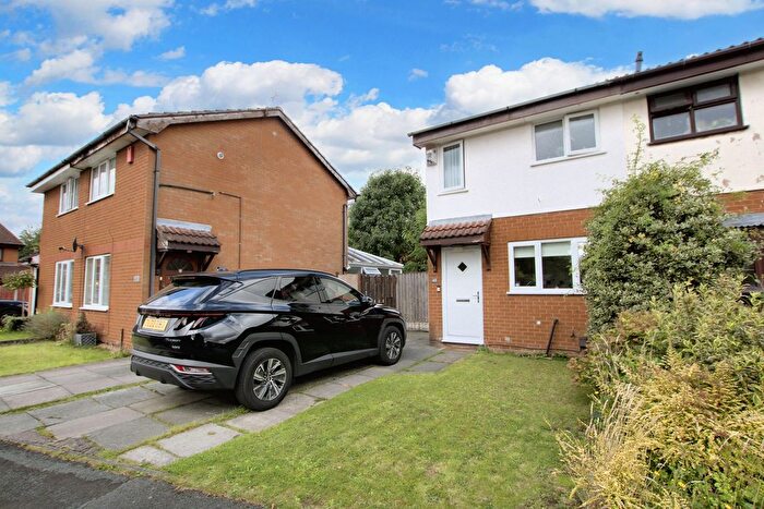 2 Bedroom Semi-Detached House To Rent In Montrose Close, Fearnhead, WA2