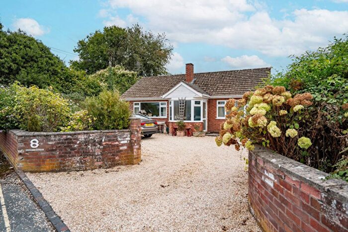 3 Bedroom Bungalow For Sale In Brown Square, Upton Upon Severn, WR8