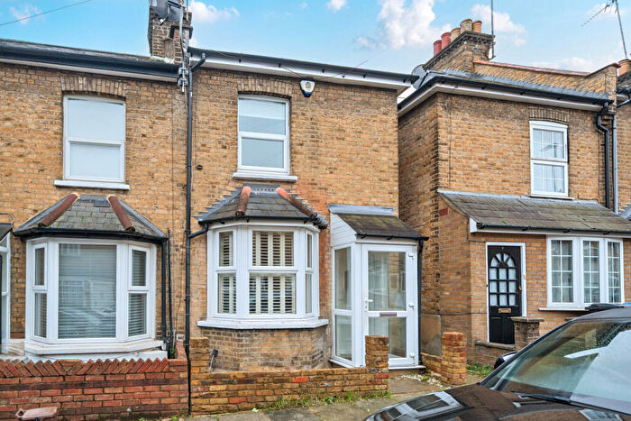 2 Bedroom House For Sale In Hillside Grove, London, N14