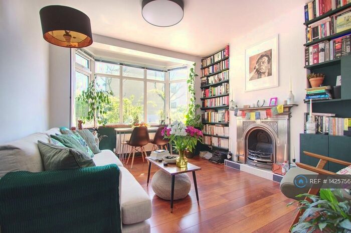 2 Bedroom Maisonette To Rent In Buller Close, London, SE15