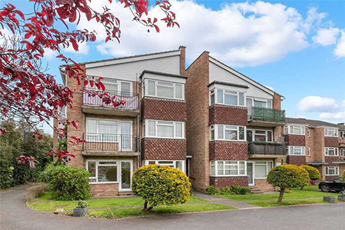 1 Bedroom Flat To Rent In Galsworthy Road, Kingston Upon Thames, Surrey, KT2