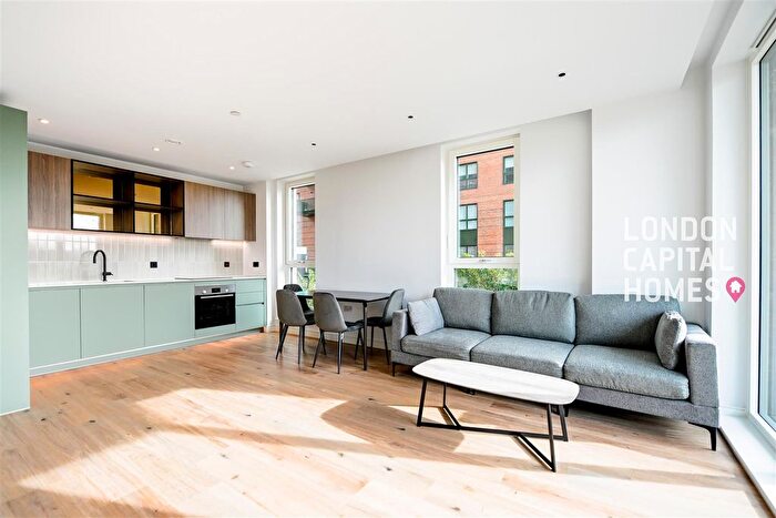 2 Bedroom Flat To Rent In Iris House, Cedrus Avenue, Southall, UB1