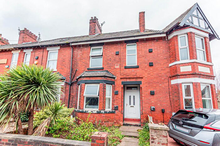 3 Bedroom Terraced House For Sale In Derbyshire Lane, Stretford, Manchester, M32