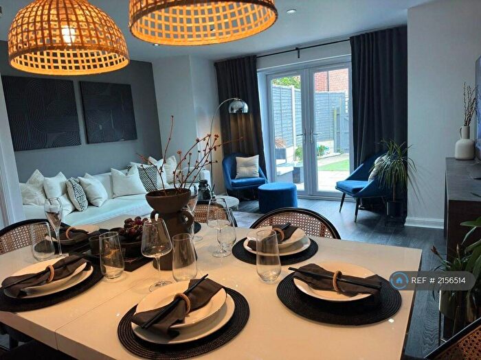 3 Bedroom Semi-Detached House To Rent In Messenger Road, Smethwick, B66