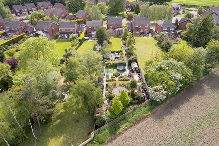 4 Bedroom Detached House For Sale In Stretton Close, Ackton, Pontefract, WF7