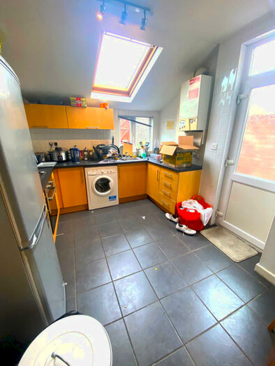 4 Bedroom Terraced House To Rent In Tewkesbury Street, Cardiff, CF24