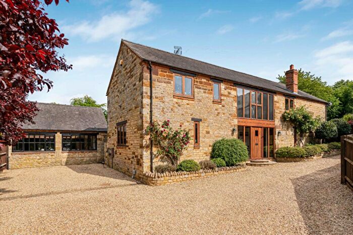 4 Bedroom Barn Conversion For Sale In Bradden, Towcester, Northamptonshire, NN12