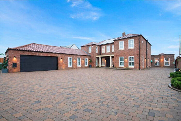 6 Bedroom Detached House For Sale In Mattersey Road, Everton, DN10
