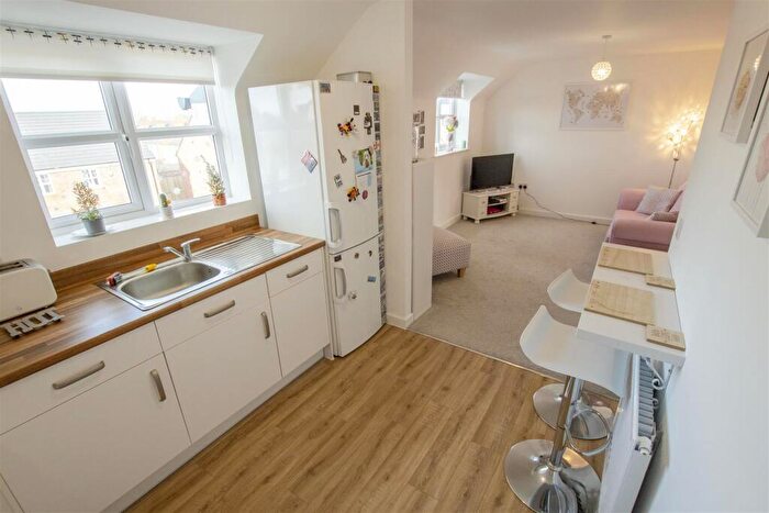 2 Bedroom Apartment To Rent In Escelie Way, Birmingham, West Midlands, B29