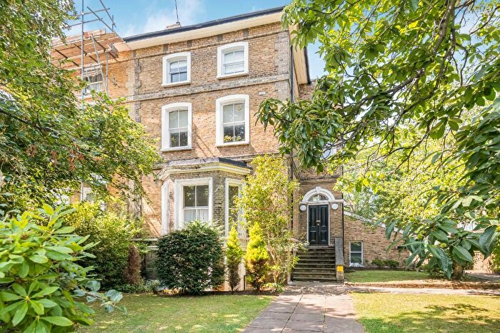 1 Bedroom Apartment For Sale In London Road, Enfield, EN2