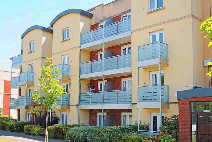 2 Bedroom Apartment To Rent In Heraldry Walk Kings Heath Exeter Devon, EX2