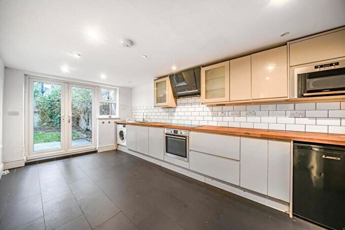 5 Bedroom Terraced House To Rent In Shenley Road, Camberwell, London, SE5
