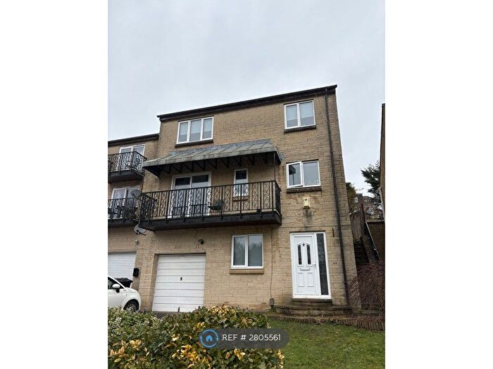 6 Bedroom Detached House To Rent In Elliston Drive, Bath, BA2