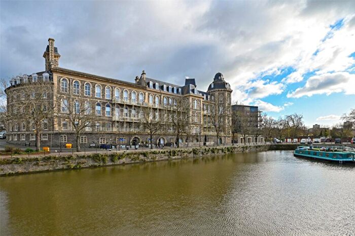 2 Bedroom Apartment To Rent In Guinea Street, Bristol, Somerset, BS1