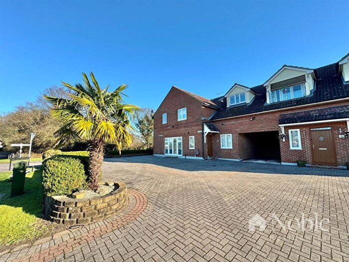 2 Bedroom Maisonette To Rent In Blackmore Road, Hook End, Brentwood, CM15