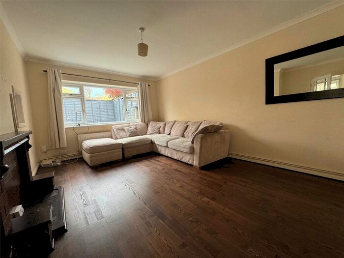 2 Bedroom Maisonette To Rent In Carshalton Grove, Carshalton Grove, Sutton, Surrey, SM1