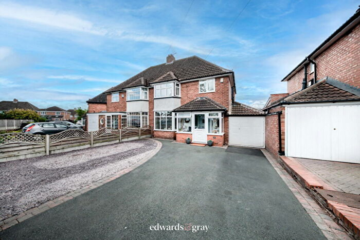 3 Bedroom Semi-Detached House For Sale In Farnworth Grove, Castle Bromwich, B36