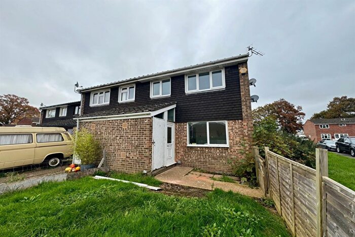 3 Bedroom End Of Terrace House To Rent In Wetherby Gardens, Totton, SO40