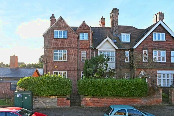 2 Bedroom Flat To Rent In St. Georges Place, Tadcaster Road, York, YO24