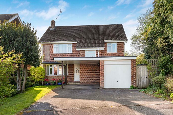 4 Bedroom Detached House For Sale In Merryfield Road, Petersfield, Hampshire, GU31