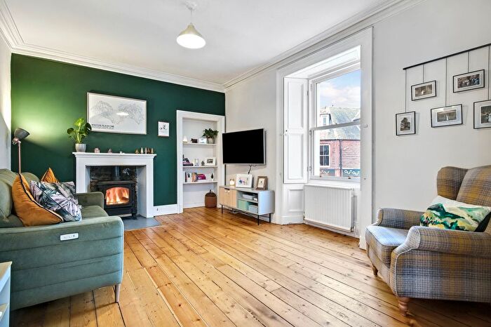 4 Bedroom Flat For Sale In High Street, Innerleithen, EH44