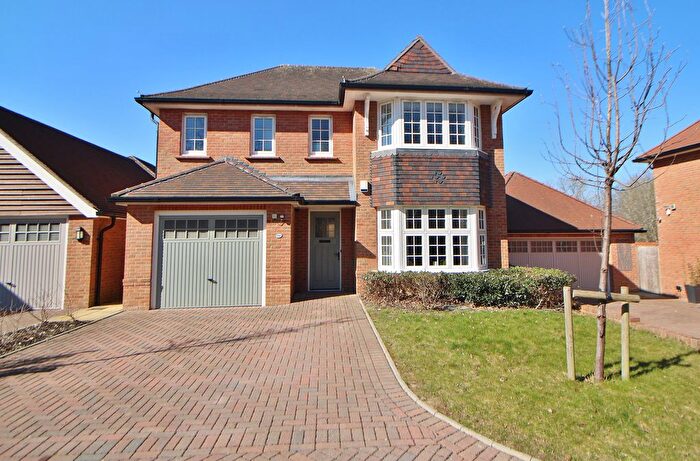 3 Bedroom Detached House For Sale In Marrelsmoor Avenue, Waterlooville, PO7