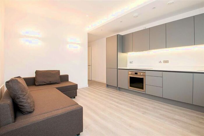 2 Bedroom Flat To Rent In Foxhunter Drive, Linford Wood, Milton Keynes, MK14