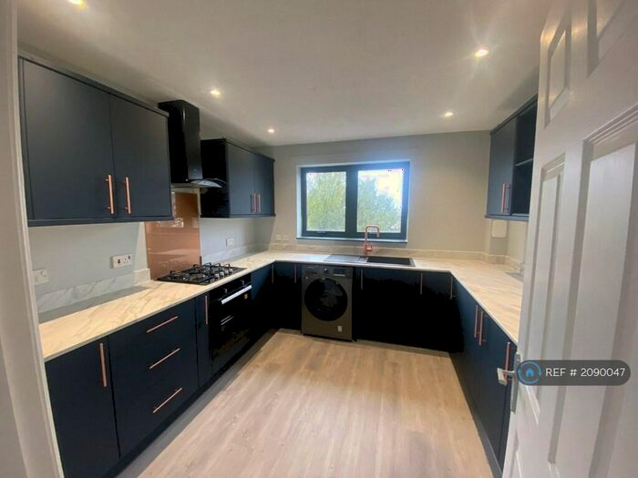 2 Bedroom Flat To Rent In Craigend Park, Edinburgh, EH16